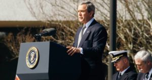 Casa Branca remove retratos de Bill Clinton e George W. Bush do hall de entrada